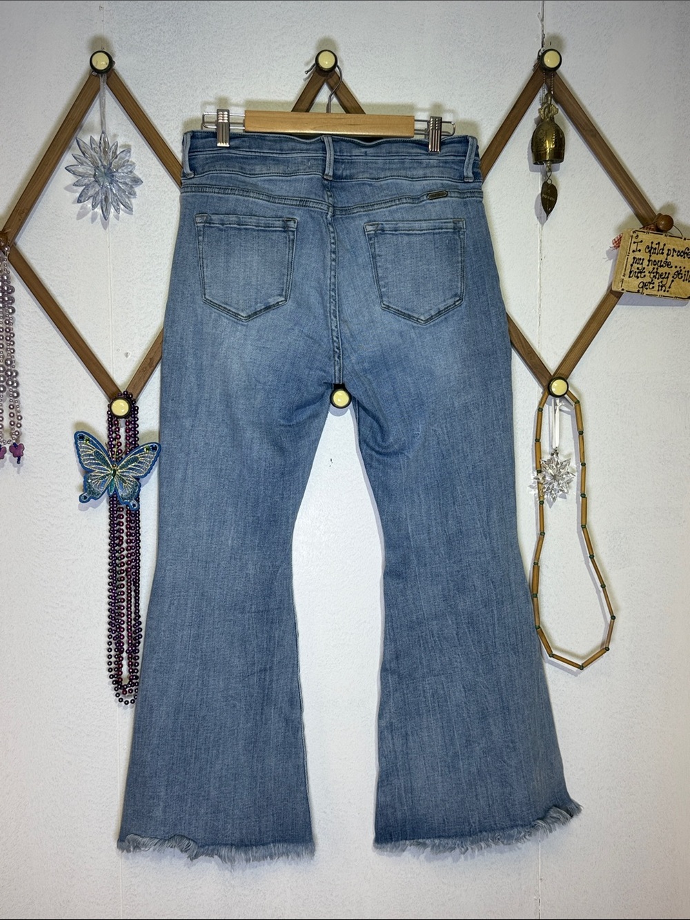 KanCan Medium Light Blue Flared Wide-Leg Jeans with Raw Hem - Picture 5 of 7